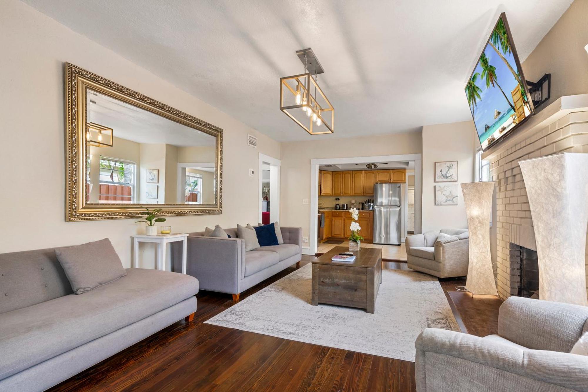 Chic Downtown Vacation Home And Guest Home West Palm Beach Extérieur photo
