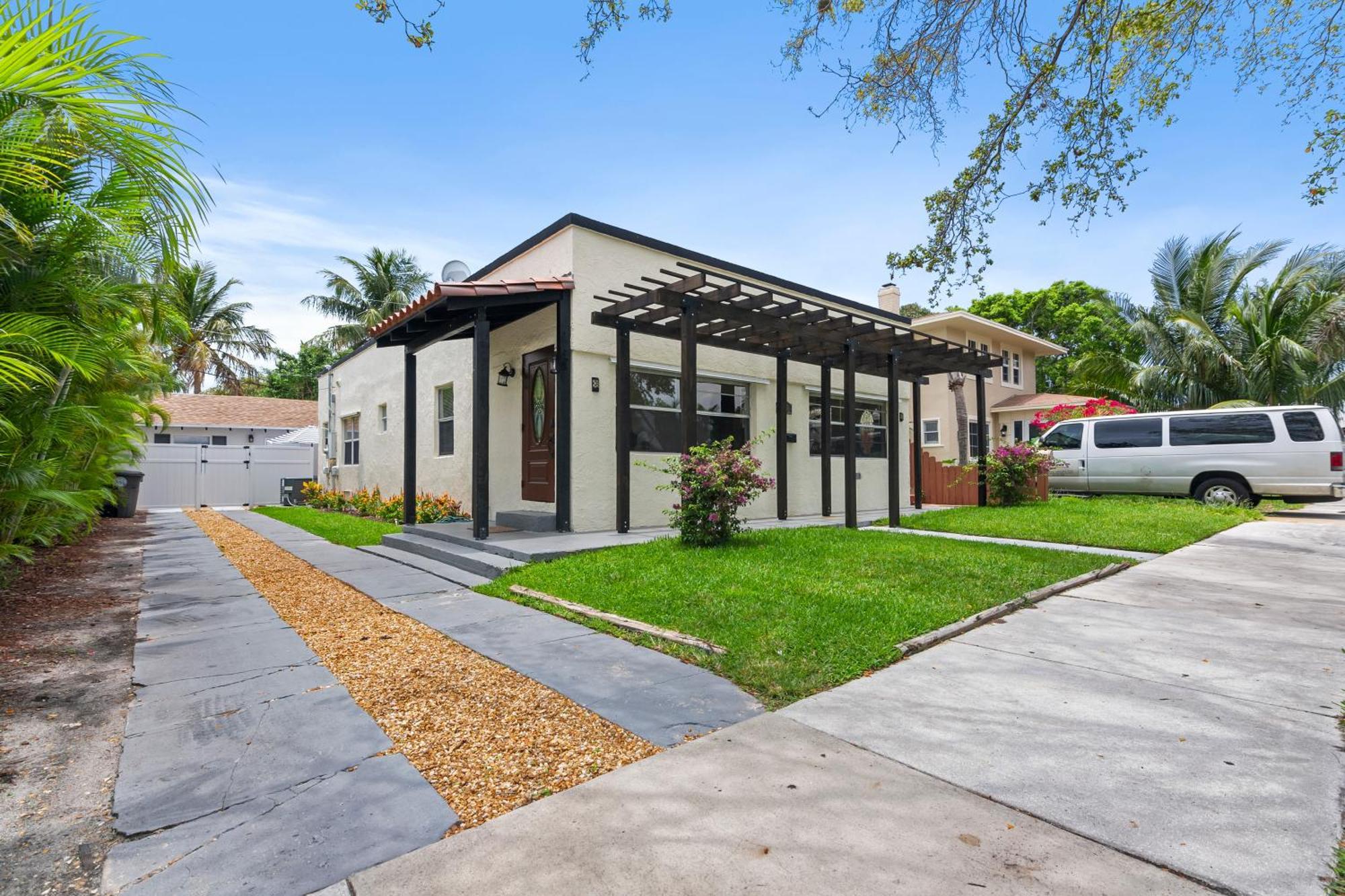 Chic Downtown Vacation Home And Guest Home West Palm Beach Extérieur photo